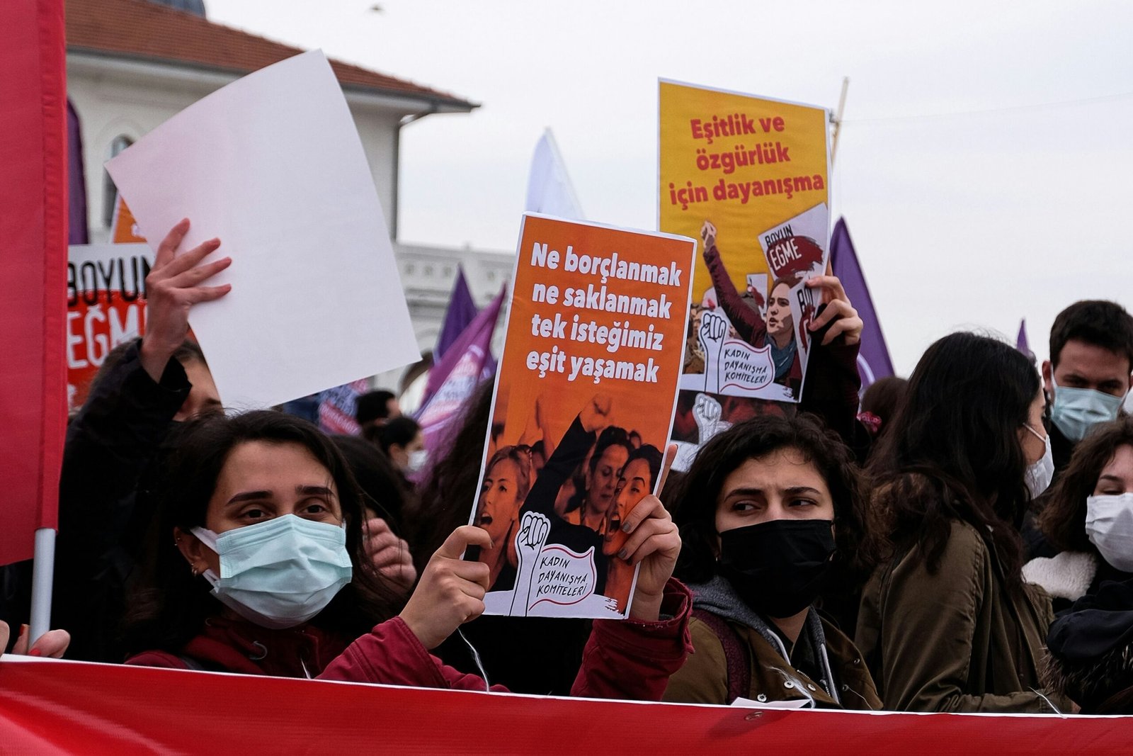 Stop alla Carta Dedicata a Te: come il nuovo decreto scolastico cambierà il futuro delle famiglie